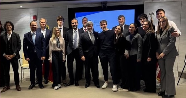 Members at Intesa Sanpaolo, One William Street